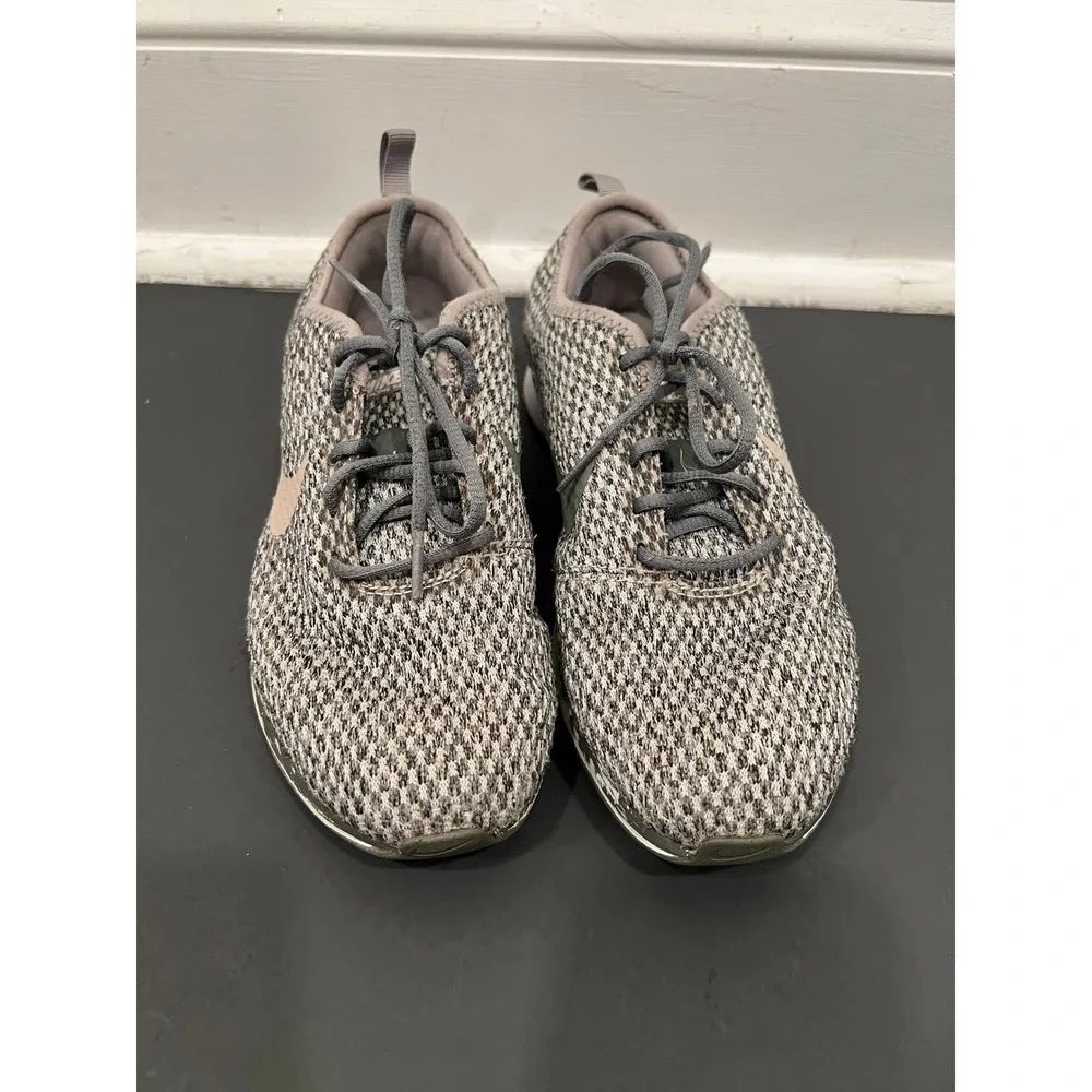 Nike Sneaker Boys Dualtone Racer GS Kids 3.5Y Gray Running Shoes Play Softknit